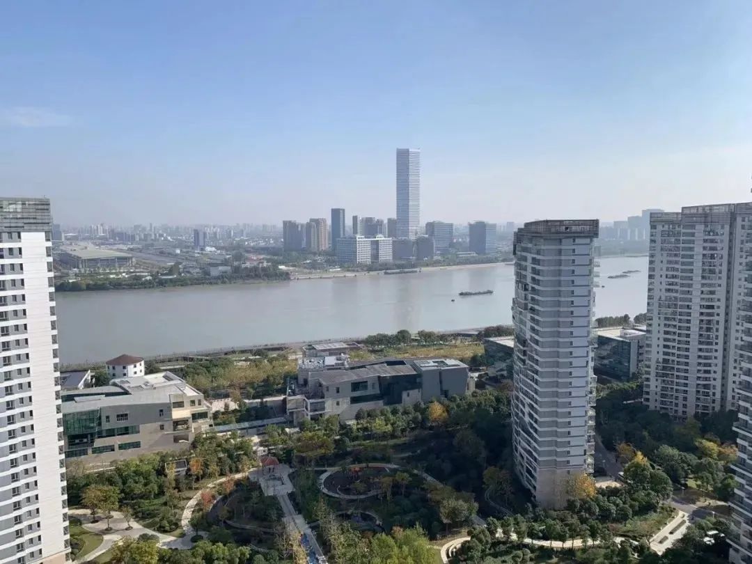 柳州市龙腾房地产中介公司_柳州龙腾苑户型图_柳州龙腾保障房户型图