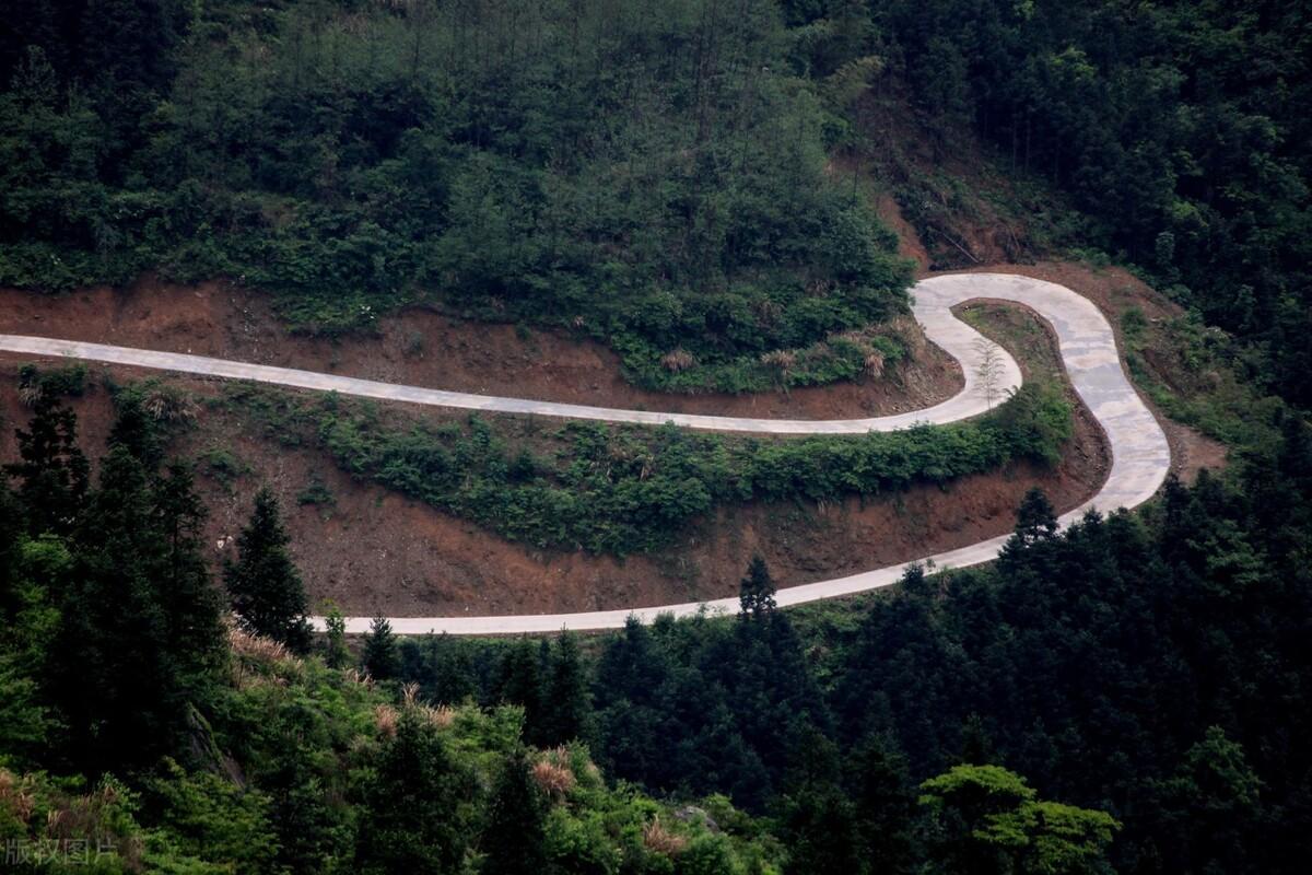 木材地暖炉_农村地暖燃烧木头_烧木材的地暖