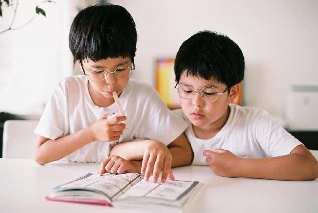 幼儿学古诗并不du押韵在理解，如何教孩子背诗词