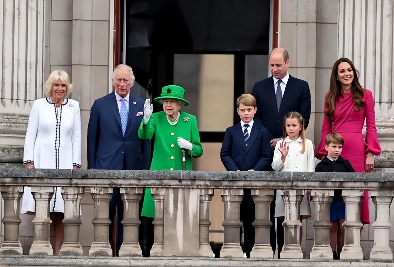 英国现在的女王是谁_女王英国现在是谁_英国现在的女王是