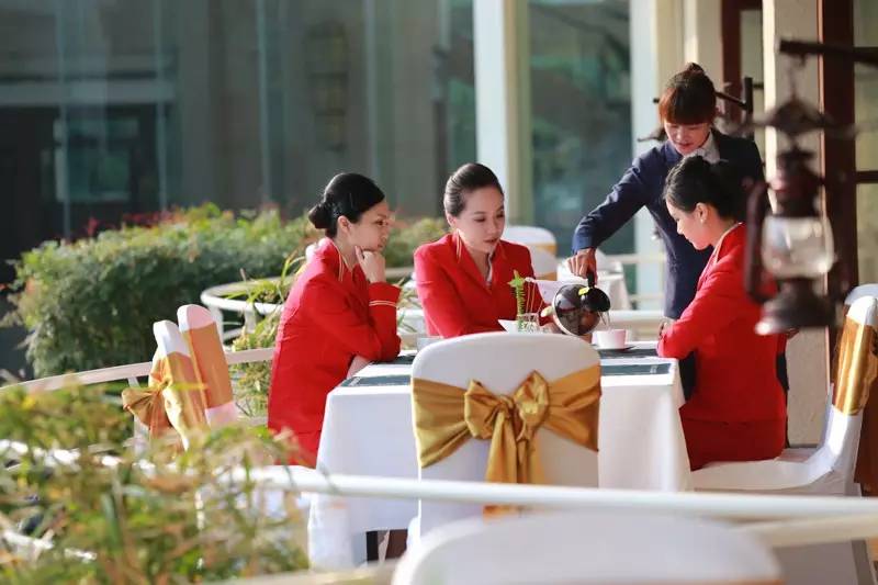 深航空姐门_深航空姐标准_深航空姐身高要求严吗